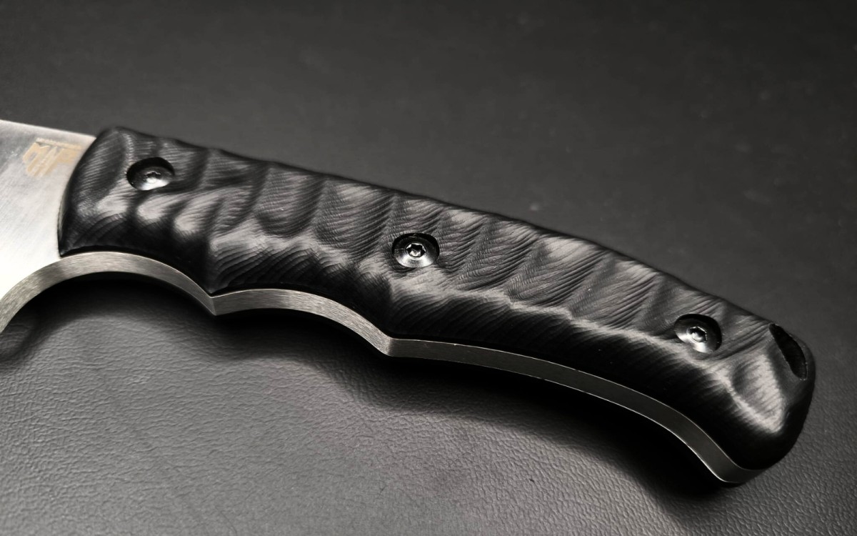 Messerfieber_ Bushcrafter Big Dog N690